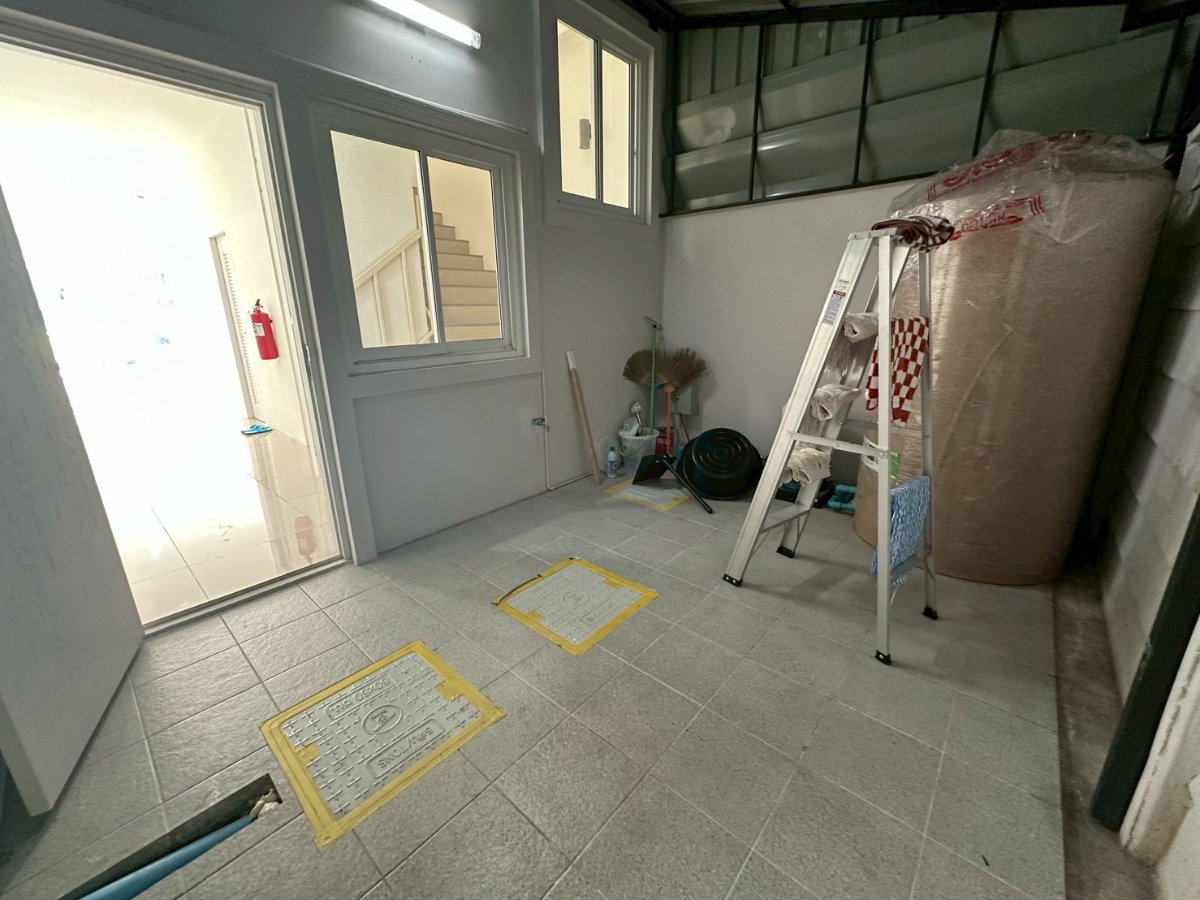 รูป ให้เช่า อาคารพาณิชย์ 3 ชั้น ทำเลดี ตรง Star avenue ใกล้สถานีขนส่งอาเขต ศาลเด็ก Central festival-RW007792 - รูปที่ 11/20