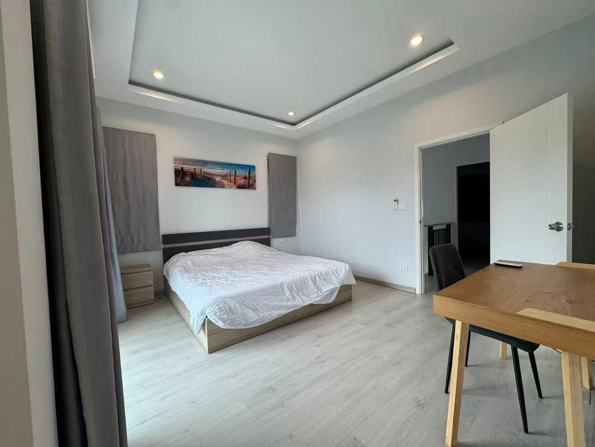 รูป บ้านทรงโมเดิร์น2ชั้นในโครงการภัททา พัทยา ใกล้โรงเรียนศรีสุวิช โรงโป๊ะ ตะเคียนเตี้ย - รูปที่ 12/16