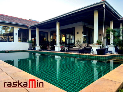 บ้านเดี่ยว ทิฟฟานี่โชว์ พัทยา  : KT0244📲LineID @556ryccg🏡บ้านนาเกลือ12🏰ใกล้ปราสาทสัจธรรม ที่ดิน 299ตรว บ้าน 220ตรม 3ห้องนอน 🏊สระว่ายน้ำ🌳สวนกว้างมาก