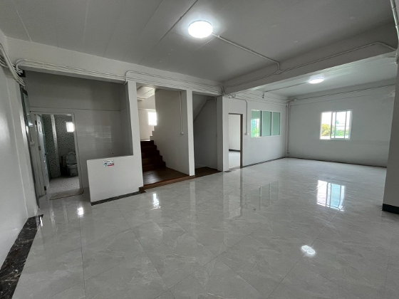 รูป ให้เช่าอาคารสำนักงาน 4 ชั้น ซอยพัฒนาการ 97  / แอร์ 3 เครื่อง (คนเช่าติดเพิ่มเองได้) / จอดรถ 5-6 คัน / เหมาะหลากหลายธุรกิจ จดบริษัทได้ - รูปที่ 21/23