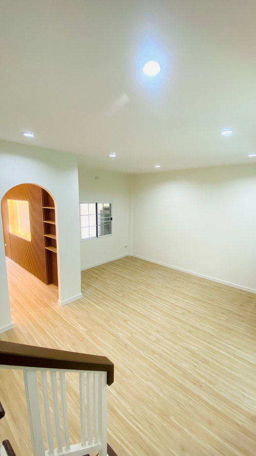 รูป 📣 ขายบ้านรีโนเวท 🚩ทำเลดี ย่านซอยนวลจันทร์ 🏡 ทาวน์เฮ้าส์ 2 ชั้น เนื้อที่ 19.50 ตร.ว. 👉 3 ห้องนอน 2 ห้องน้ำ  ครัวแยก 🎉 ราคาเพียง 2.89 ล้านบาท - รูปที่ 7/19