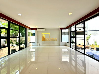 Houses for rent Watthana : Noble House | Spacious 4 Bedroom House For Rent in Ekkamai - Noble House | Spacious 4 Bedroom House For Rent in Ekkamai