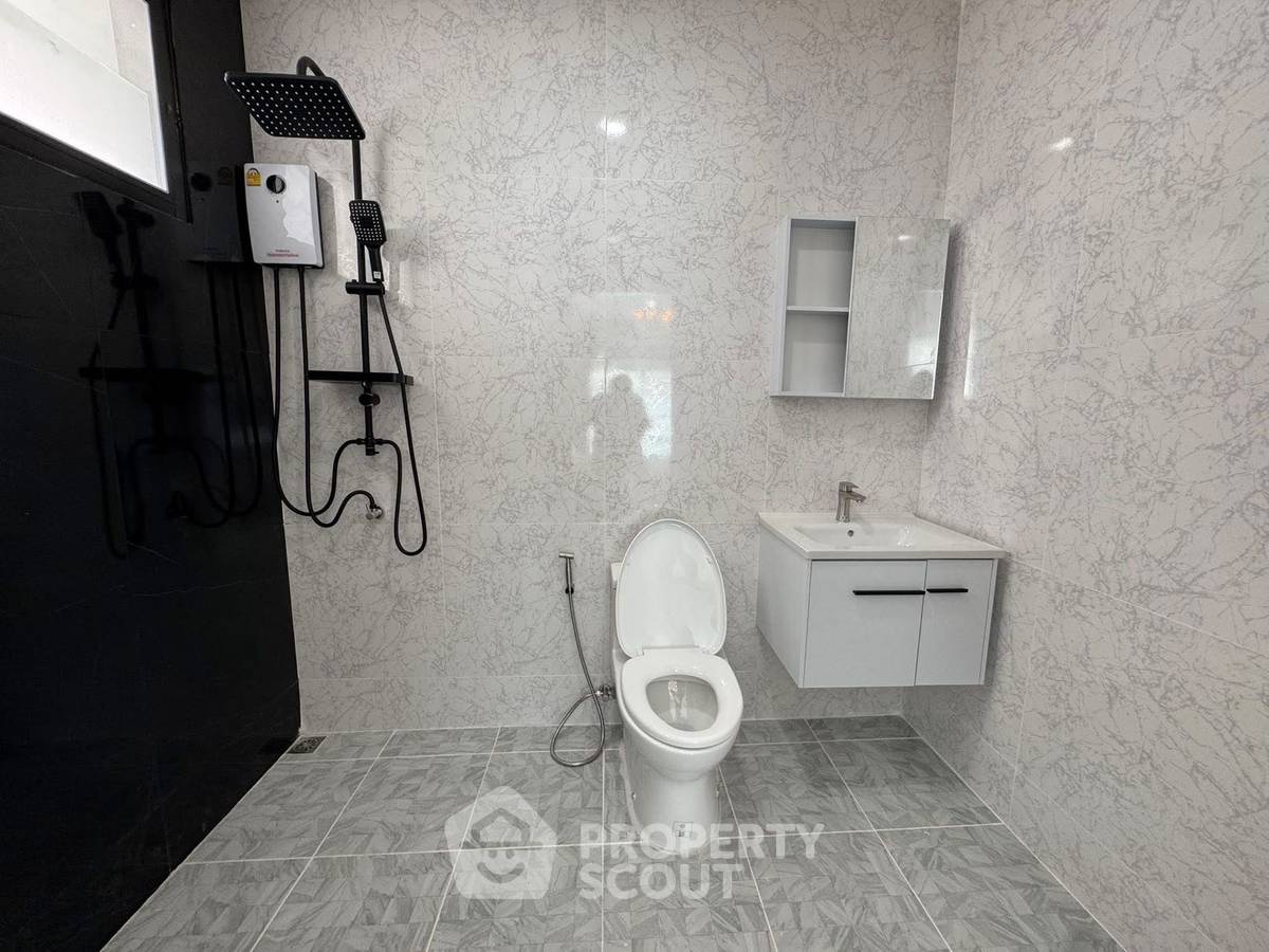 รูป วิลล่า 4-ห้องนอน ใกล้ พัทยาตะวันออก (ID 2761002) - รูปที่ 19/20