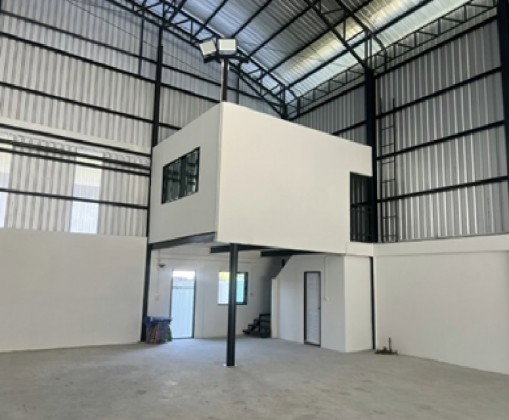 รูป ให้เช่าโกดัง พร้อมสำนักงาน พื้นที่ 520 ตารางเมตร ซอยลาดกระบัง 14/1 โกดังสร้างใหม่ / รถเทรลเลอร์เข้าได้ จอดลงของได้ - รูปที่ 10/12