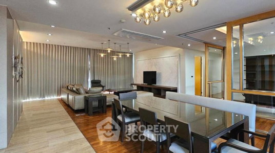รูปภาพ 3-BR Condo at Domus Condominium near BTS Asok (ID 2752378)