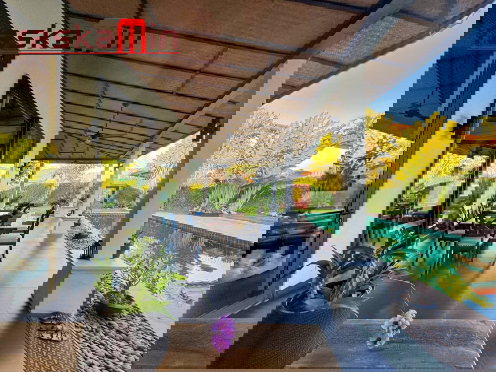 รูป KT0244📲LineID @556ryccg🏡บ้านนาเกลือ12🏰ใกล้ปราสาทสัจธรรม ที่ดิน 299ตรว บ้าน 220ตรม 3ห้องนอน 🏊สระว่ายน้ำ🌳สวนกว้างมาก - รูปที่ 2/15