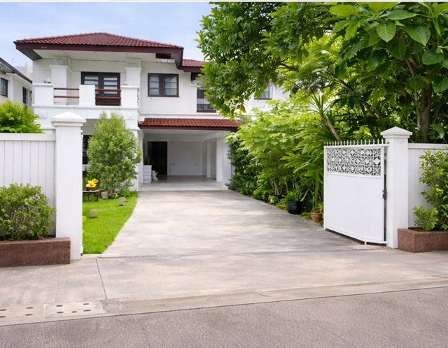 รูป ปล่อยเช่าขาดทุน40%4 น้ำ โรงแรมโนโวเทล กรุงเทพ สุขุมวิท4 70 ตร.ว. ถูกกว่าโรงแรม คฤหาสน์หรู 2 ชั้น รีโนเวทใหม่ 4นอน ใกล้BTSนานา 300 ม. - รูปที่ 1/8