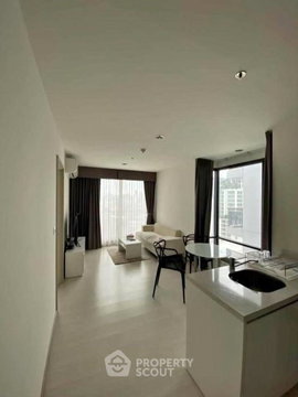 1-BR Condo at Rhythm Sukhumvit 42 near BTS Ekkamai (ID 2336050)