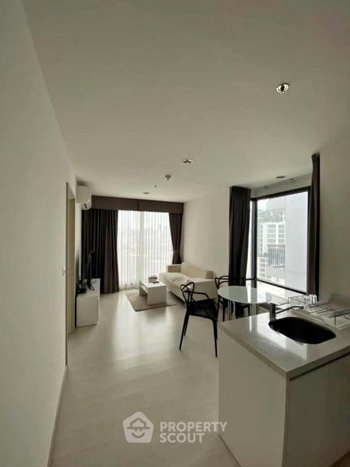 รูป คอนโด 1-ห้องนอน ที่ ริทึ่ม สุขุมวิท42 ใกล้ BTS เอกมัย (ID 2336050) - รูปที่ 1/6