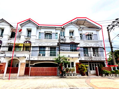 ทาวน์โฮม ถนนนาคนิวาส : ขายทาวน์โฮม 3 ชั้น 2 หลังติดกัน บ้านกลางเมือง ลาดพร้าว–โยธินพัฒนา | พื้นที่ขนาดใหญ่ เหมาะอยู่อาศัยหรือทำโฮมออฟฟิศ