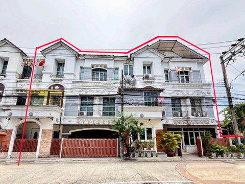 For Sale: Two Adjacent 3-Storey Townhomes at Baan Klang Muang Ladprao–Yothin Phatthana | Large Usable Space | Ideal for Residence or Home Office