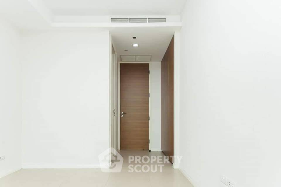 picture 57th-Floor 2-BR The River Condominium 400m To BTS Saphan Taksin (ID 1816991) - 4/17