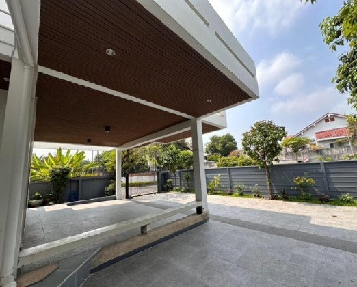 รูป ให้เช่าบ้านเดี่ยว 2 ชั้น ซอยปรีดีพนมยงค์ เข้าซอยไม่ลึก / สุขุมวิท 71 / อยู่อาศัย Home Office จดบริษัทได้ หรือ ทำธุรกิจร้านกาแฟได้ เหมาะหลากหลายธุรกิจ - รูปที่ 16/17