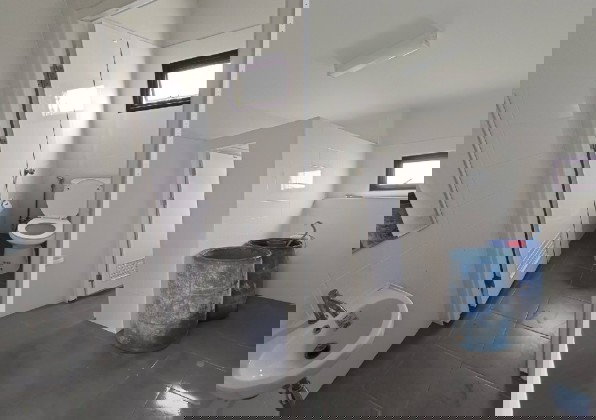 รูป ให้เช่าโกดัง โรงงาน พร้อมสำนักงาน สร้างใหม่ (สร้างใหม่) ทำเล ใกล้ วัดแคราย คลองมะเดื่อ / ต.คลองมะเดื่อ อ.กระทุ่มแบน รถเทรลเลอร์ เข้าออกได้ - รูปที่ 7/9