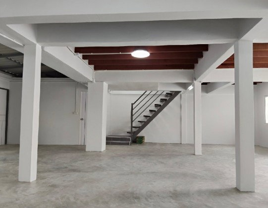 รูป ให้เช่าบ้านเดี่ยว 2 ชั้น ทำเล โชคชัย 4 ซอย 56 ลาดพร้าว / ใกล้ Central อีสวิลล์ / แอร์ 4 เครื่อง / จอดรถ 2-3 คัน / เป็น Home Office จดบริษัทได้ - รูปที่ 6/12