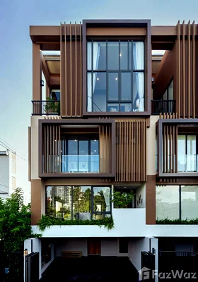 Townhouses for sale Bangkok : 3 Bedroom Townhouse for sale at Galeria Sukhumvit 64  1066212