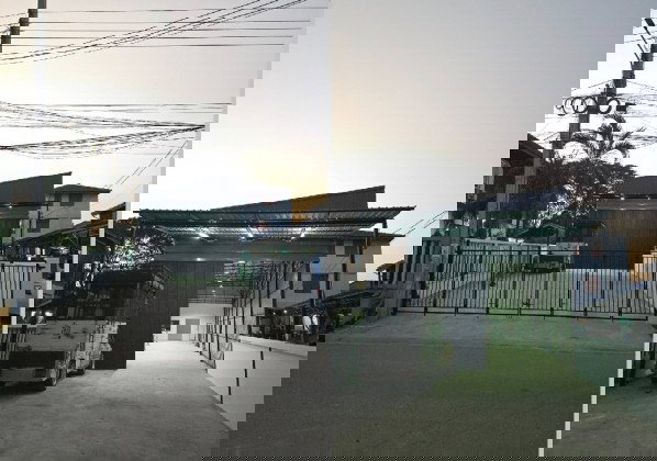 รูป ให้เช่าโกดังพร้อมออฟฟิศ  ซอยกรุงเทพกรีฑา 35 / พื้นที่โกดัง 240 ตารางเมตร / ที่ดิน 100 ตารางวา  / การเดินทางสะดวกมาก  - รูปที่ 6/8