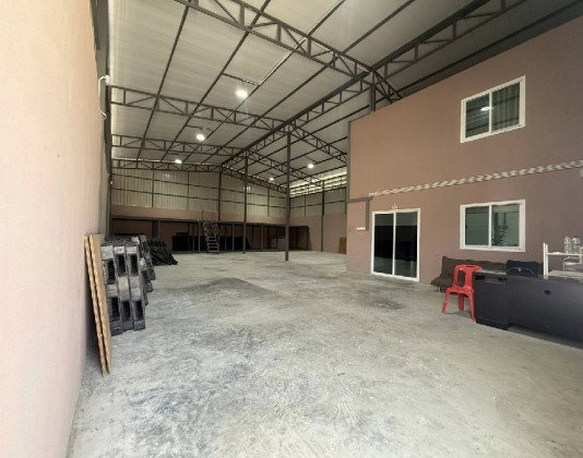 รูป ให้เช่าโกดัง พร้อมออฟฟิศ พร้อมบ้านพัก ย่านซอยลำโพ บางบัวทอง / ใกล้ร.ร.สารสาสน์ โกดังส่วนตัวมีรั้ว รถใหญ่เข้าได้ - รูปที่ 4/11