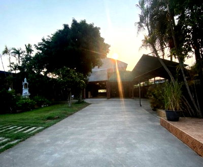 เช่าโรงงาน คลองหลวง ปทุมธานี : ให้เช่าโกดัง พร้อมสำนักงานพร้อมห้องพักคนงาน /ทำเลคลอง 6 รังสิต – ปทุมธานี / ใกล้ มอเตอร์เวย์ คลองหลวง / รถใหญ่ เข้าออกได้