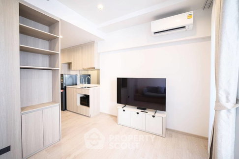 1-BR Condo at Reference Sathorn-Wongwianyai near BTS Wongwian Yai (ID 2599929)