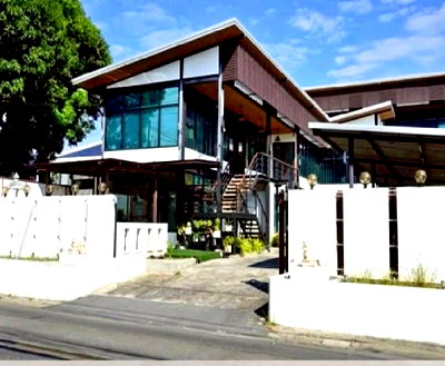 เช่าพื้นที่ขายของ วิทยาลัยพณิชยการอินทราชัย :  ให้เช่าพื้นที่ 70 ตารางเมตร ชั้น 1 / ทำเลซอยลาดพร้าว 64 / รูปแบบตกแต่งเป็นร้านกาแฟ  / เหมาะเป็น Café , ร้านอาหารฟิวชั่น , อื่น ๆ