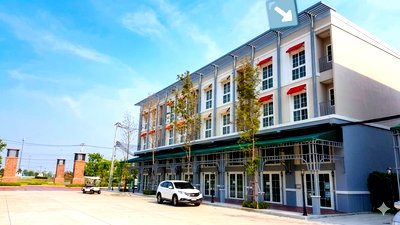 เช่าโฮมออฟฟิศ นิคมอุตสาหกรรมบางพลี : 🎈📢ให้เช่า ทาวน์โฮม /โฮมออฟฟิตห้องมุม 3.5 ชั้น ติด ABAC บางนา โครงการเมทโทรบิซทาวน์ บรรยากาศสไตล์ยุโรป