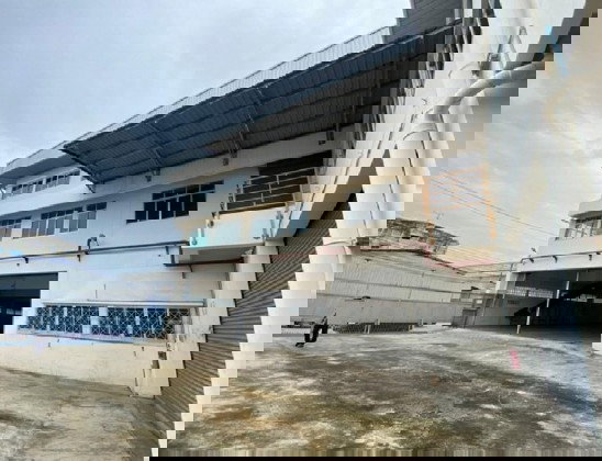 รูป ให้เช่าโรงงาน อาคาร 3 ชั้น  พื้นที่สีม่วง ขอ รง 4 ได้ ซอยสุขสวัสดิ์ 78 พระประแดง พื้นที่โรงงาน 4326 ตารางเมตร มีลิฟท์ขนสินค้า รถใหญ่เข้าออกได้  - รูปที่ 1/16