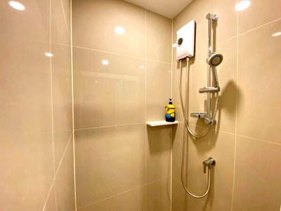 Condos for rent Chatuchak : Book now! ‼️ Denim Jatujak condo for rent 🔥 Beautiful room, fully furnished + washing machine📍 Ready to move in. 