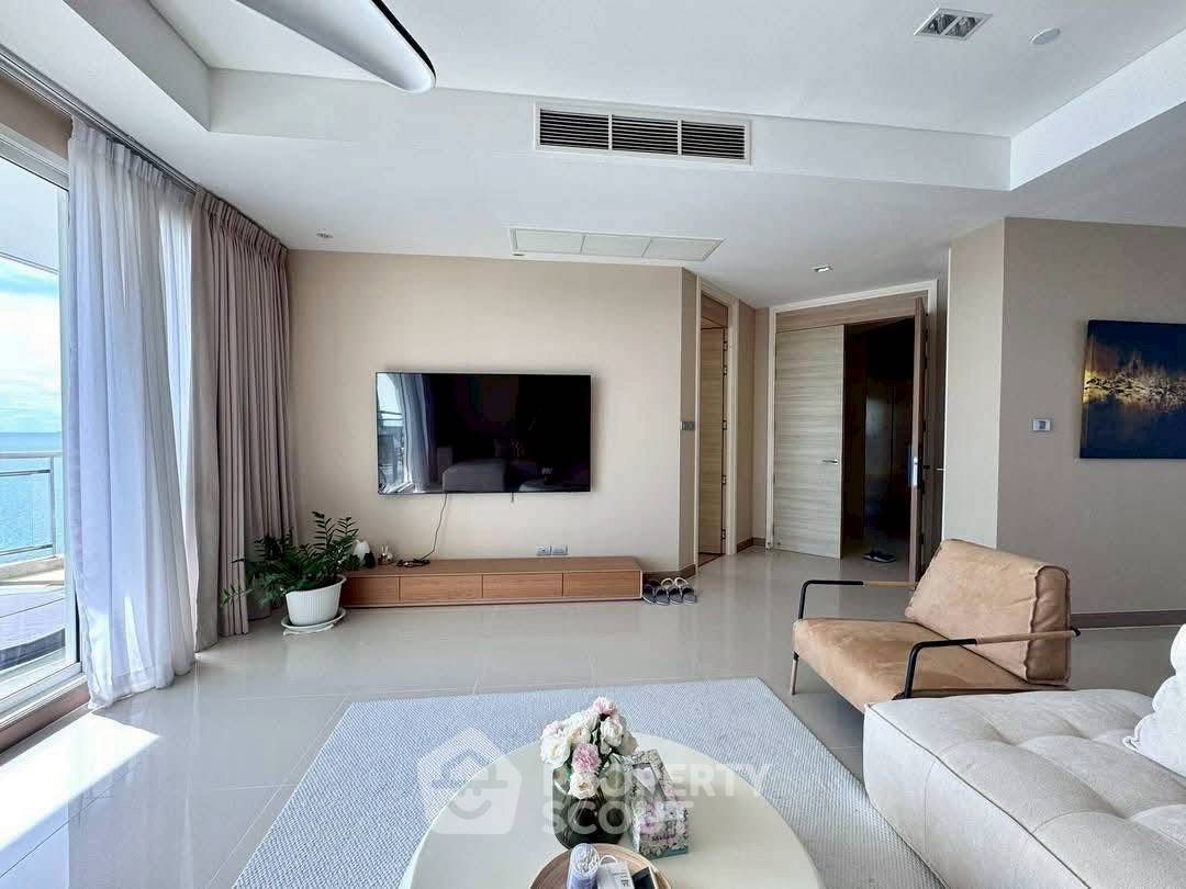 รูป คอนโด 3-ห้องนอน ที่ รีเฟล็คชั่น จอมเทียน บีช พัทยา ใกล้ เมืองพัทยา (ID 2761104) - รูปที่ 3/17