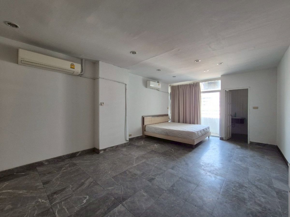 รูป ให้เช่าห้องแต่งพร้อม เฟอร์ครบ ห้องใหญ่ วิวดี ราคาถูก ใกล้ ARL และ MRT สถานีหัวหมาก - รูปที่ 2/10