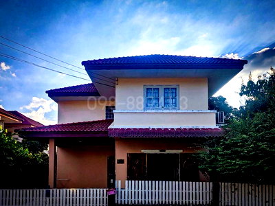 บ้านเดี่ยว ศาลหลักเมืองจังหวัดปทุมธานี : ขายบ้านเดี่ยว 2 ชั้น บ้านฉัตรหลวง สามโคก ปทุมธานี เนื้อที่ 51.4 ตรว 3นอน 2น้ำ หมู่บ้านติดถนนใหญ่ เดินทางสะดวกสบาย บรรยากาศร่มรื่น