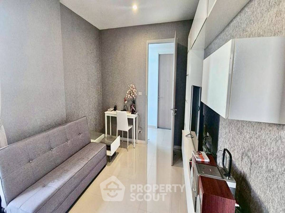 รูป คอนโด 1-ห้องนอน ที่ ซีฮิลล์ คอนโด ศรีราชา ใน สุรศักดิ์ (ID 2738810) - รูปที่ 2/10