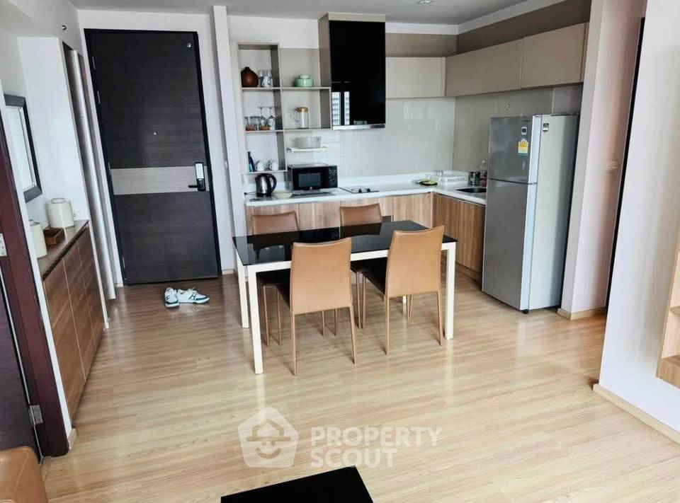 รูป คอนโด 2-ห้องนอน ที่ ริธึ่ม สาทร ใกล้ BTS สะพานตากสิน (ID 2193989) - รูปที่ 4/13