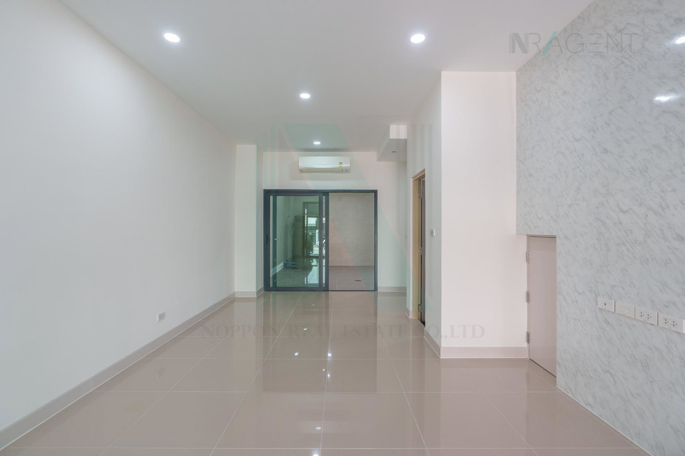 รูป 📌 ขายทาวน์เฮาส์ โครงการ บ้านกลางเมือง สาทร – สุขสวัสดิ์ 3 ชั้น 3 ห้องนอน 3 ห้องน้ำ - รูปที่ 3/8