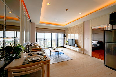 Condos for rent : P0615/Noble Reveal Ekkamai, beautiful room, potential location in the heart of Ekkamai, ready for rent.