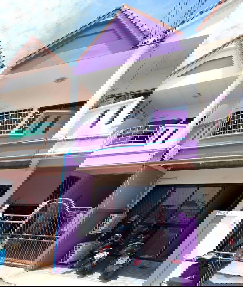 รูป ทาวน์ฮาส์ 4ห้องนอน ใจกลางพัทยา ติด CJ ใกล้ตลาดไร่วนสสินธ์ - รูปที่ 1/7