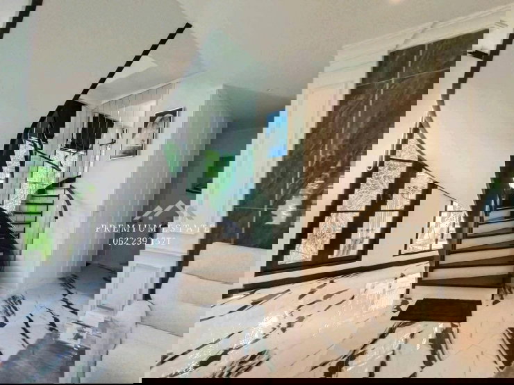 รูป Luxury Home บ้านหรูสุขุมวิท ตกแต่งครบ พร้อมเข้าอยู่ | สุขุมวิท 67 | 300 ตรม | BTS เอกมัยเพียง 500 เมตร - รูปที่ 6/21