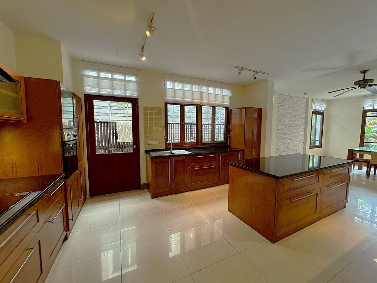 รูป 🏡 บ้านเดี่ยวสไตล์รีสอร์ท พร้อมสระว่ายน้ำส่วนตัว เอกมัย ** NO CO-AGENT ** - รูปที่ 12/25
