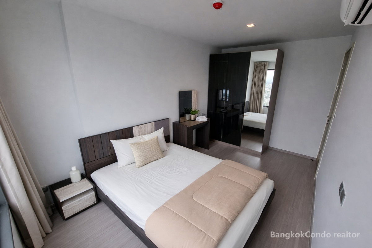 รูป 🍀🍀 Fully furnished💝 ให้เช่า📌 ไลฟ์ ลาดพร้าว (Line:@rent2022)✨ MRT พหลโยธิน✨พร้อมเข้าอยู่ ✨ A01421 - รูปที่ 2/10