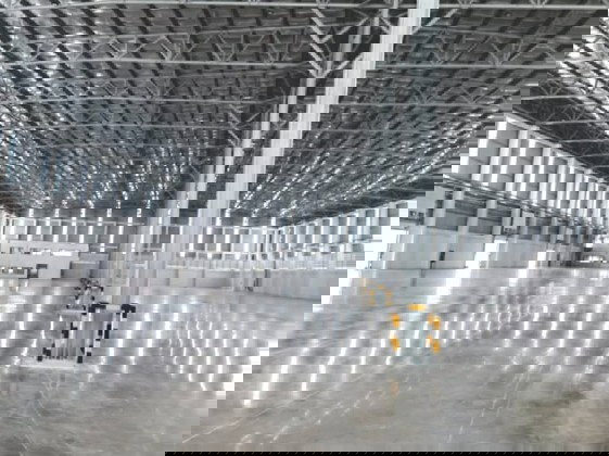 รูป ให้เช่าโกดัง คลังสินค้า พร้อมสำนักงาน พื้นที่สีเหลือง ทำเลทองในเขต EEC /ทำเล บางนา-ตราด กม.34 รถเทรลเลอร์ ทุกชนิด เข้าออก ได้ - รูปที่ 1/8