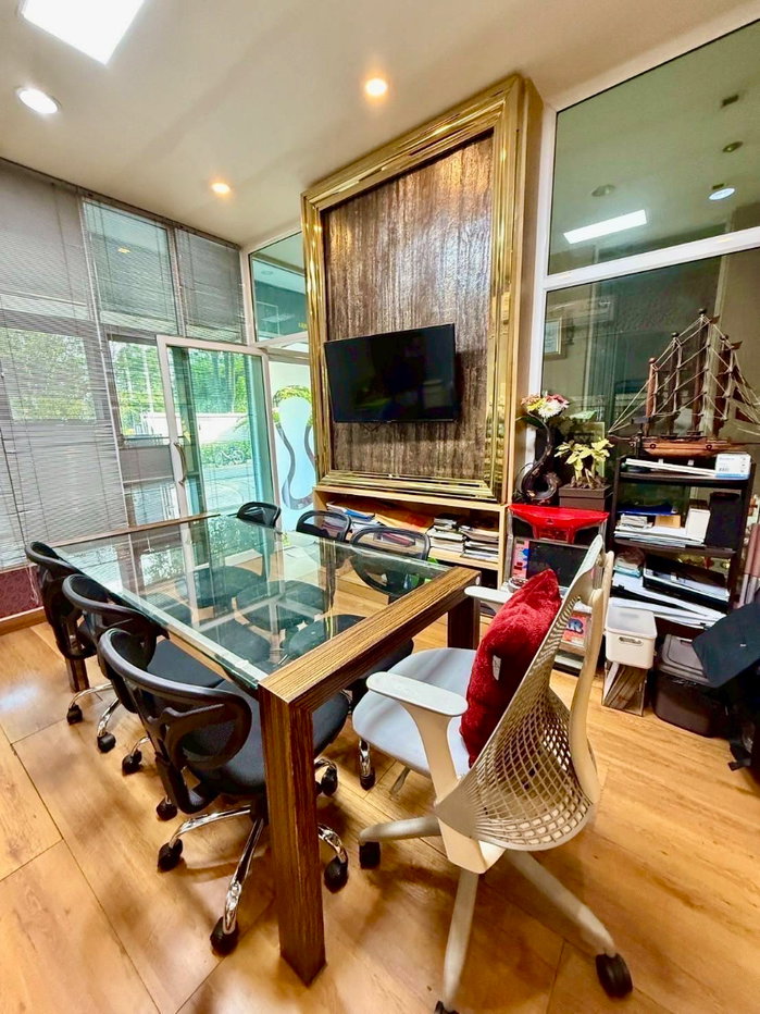 รูป ขายทาวน์โฮม 3 ชั้น 2 หลังติดกัน บ้านกลางเมือง ลาดพร้าว–โยธินพัฒนา | พื้นที่ขนาดใหญ่ เหมาะอยู่อาศัยหรือทำโฮมออฟฟิศ - รูปที่ 8/18