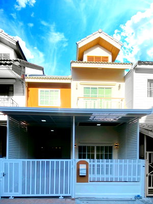 ทาวน์โฮม กรุงเทพมหานคร : 📣 ขายบ้านรีโนเวท 🚩ทำเลดี ย่านซอยนวลจันทร์ 🏡 ทาวน์เฮ้าส์ 2 ชั้น เนื้อที่ 19.50 ตร.ว. 👉 3 ห้องนอน 2 ห้องน้ำ  ครัวแยก 🎉 ราคาเพียง 2.89 ล้านบาท