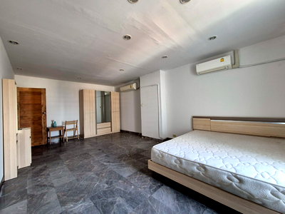 Condos for rent The Nine Rama 9 : Fully furnished room for rent , near ARL and MRT Huamak station