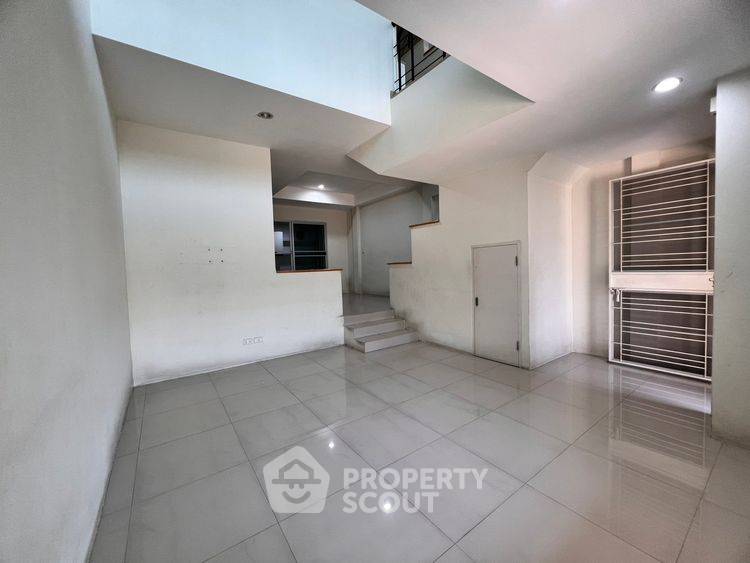 picture 3-BR Townhouse in Thung Khru (ID 2760819) - 2/11