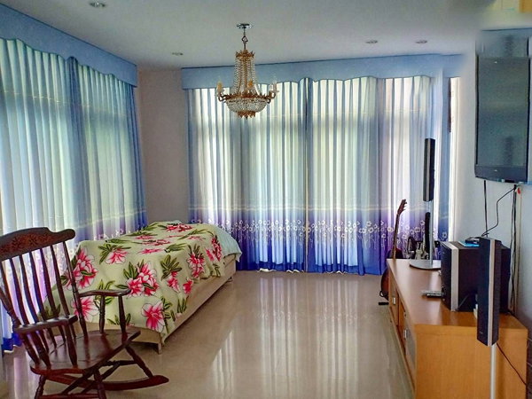 รูป ให้เช่าบ้านเดี่ยว 2ชั้นเนื้อที่ 72ตร.ว 4ห้องนอน 4ห้องน้ำ เฟอร์ครบ (โครงการติดชายหาด)ถนนสุขุมวิท-บางแสน ใกล้ตลาดหนองมน ราคาเช่า 40,000 บ/ด - รูปที่ 3/17