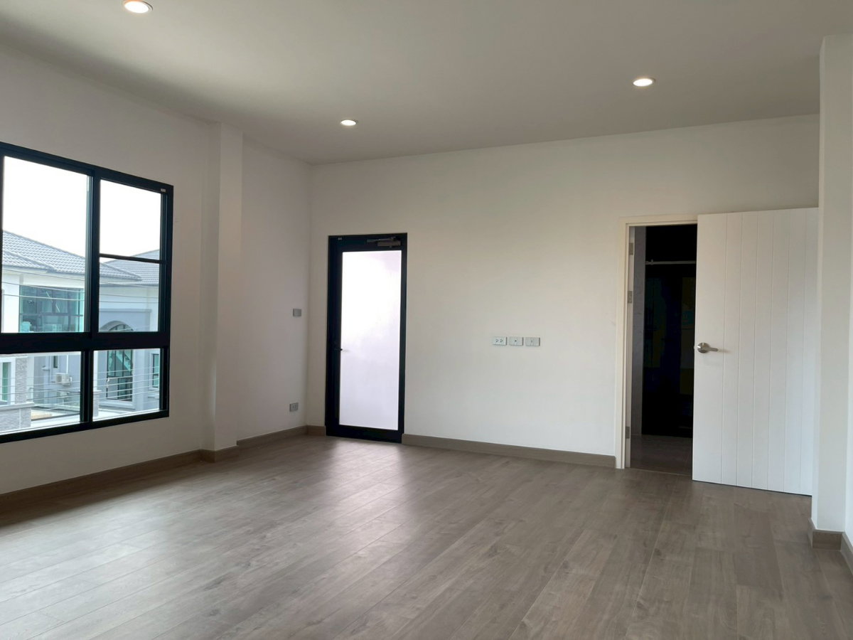 รูป ขายบ้านเดี่ยว 3 ชั้น หลังมุม ศุภาลัย เอเลแกนซ์ พหลโยธิน 50 ถนนเทพรักษ์ ติดถนนใหญ่ไม่ต้องเข้าซอย #LB07 – 001184 - รูปที่ 17/26