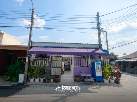 ทาวน์เฮ้าส์หลังมุม เคหะร่มเกล้า 24 แยก 5-11 ใกล้บิ๊กซีเคหะร่มเกล้า เขตลาดกระบัง กรุงเทพมหานคร