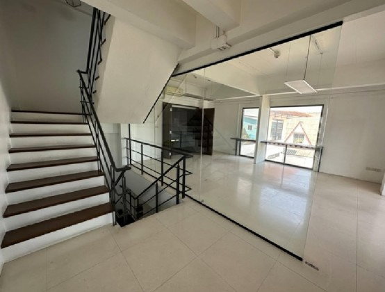 รูป ให้เช่าอาคารสำนักงาน 4 ชั้น พร้อมโกดัง ซอยสุขุมวิท 101 เข้าซอยไม่ลึก ใกล้ BTS ปุณณวิถี จอดรถได้ 12 คัน เหมาะหลากหลายธุรกิจ - รูปที่ 11/11