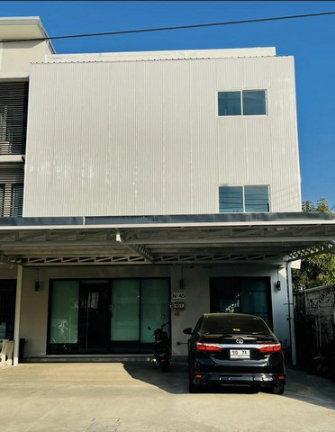 รูป HR3347เช่าอาคาร 3 ชั้น แปลงมุมเนื้อที่กว้าง 46 ตร.ว.หมู่บ้านอารียา บริดจ์ บางนา - รูปที่ 1/8