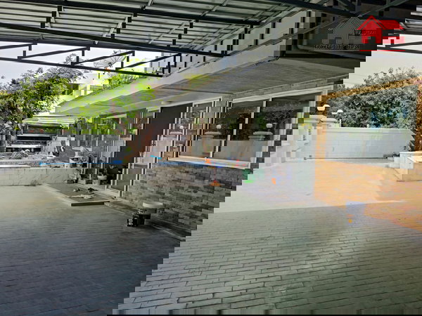 รูป ให้เช่าบ้านเดี่ยว 2 ชั้น เนื้อที่ 99 ตารางวา 6 ห้องนอน 3 ห้องน้ำ แอร์ เฟอร์บางส่วนตกแต่งใหม่ ถนน พัฒนาการ เขตสวนหลวง ราคาเช่า 35,000 บ/ด - รูปที่ 1/25